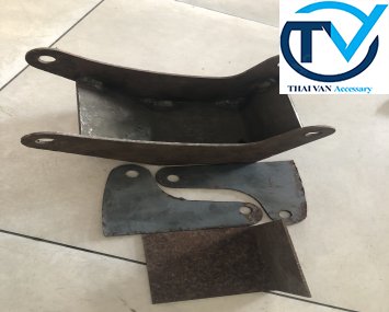 BÁT SẮT TREO MÁY
